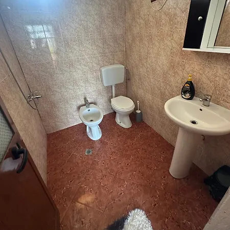 Pensión For Rent Vacation Krasniqi
