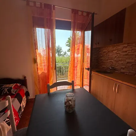 Pensión For Rent Vacation Krasniqi